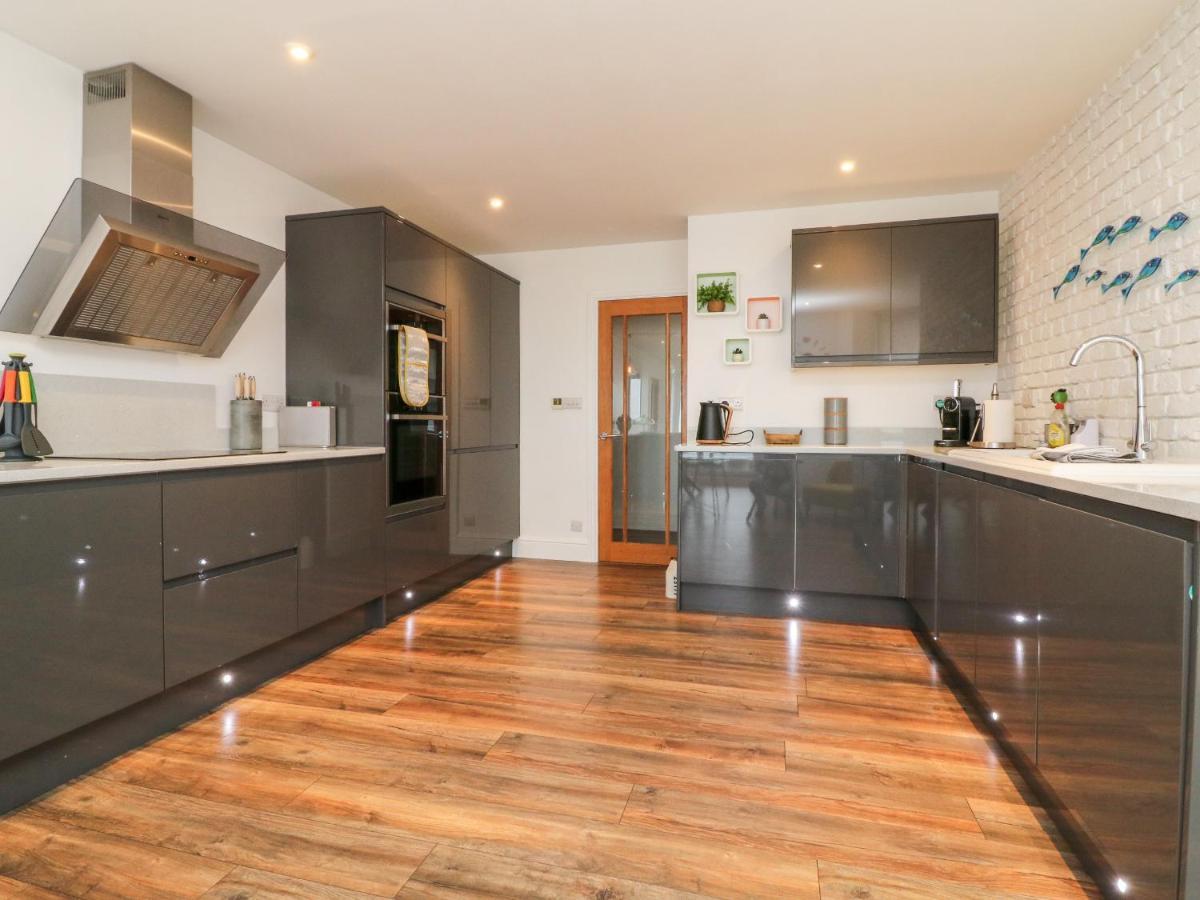 1 Cheyne Beach Apartments Ilfracombe Extérieur photo