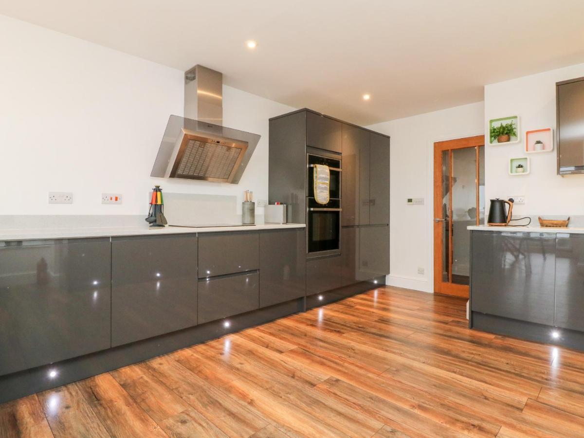 1 Cheyne Beach Apartments Ilfracombe Extérieur photo